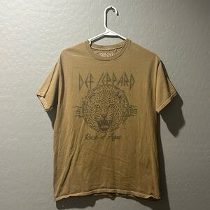 Brown Def leppard Tee Shirt/Size Small
